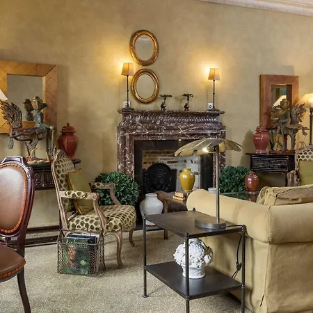Heritage As Janelas Verdes Inn - Riverside Hotel 4*