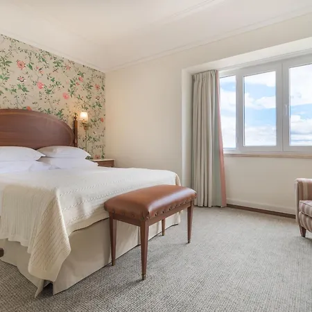 Heritage As Janelas Verdes Inn - Riverside Hotel