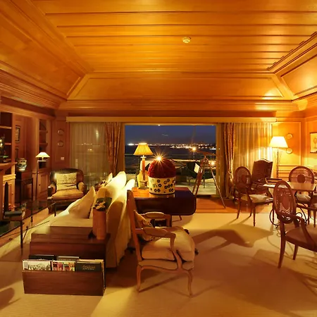 Heritage As Janelas Verdes Inn - Riverside Hotel