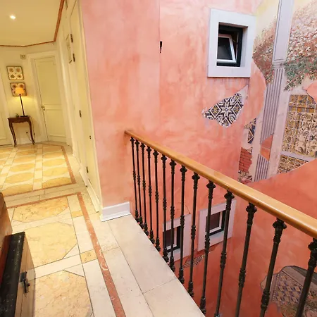 Heritage As Janelas Verdes Inn - Riverside Hotel Lisbon