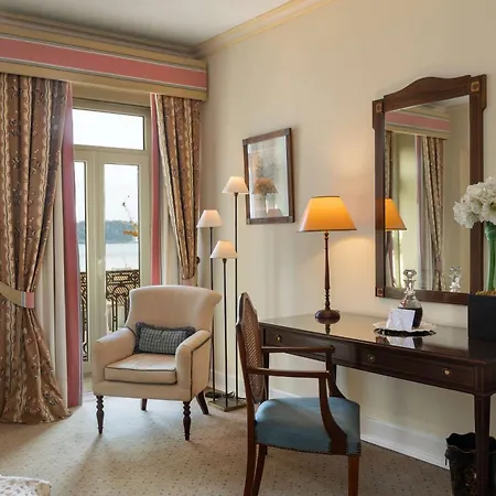 Heritage As Janelas Verdes Inn - Riverside Hotel