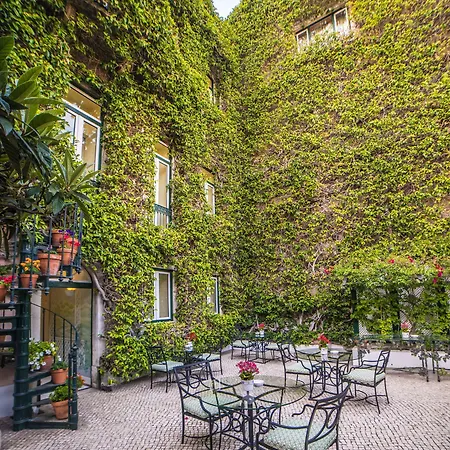 Heritage As Janelas Verdes Inn - Riverside Hotel 4*