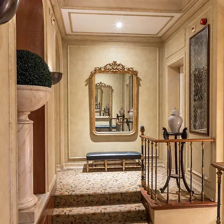 Heritage As Janelas Verdes Inn - Riverside 4* Lisbon