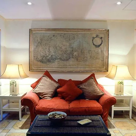 Heritage As Janelas Verdes Inn - Riverside Hotel 4*